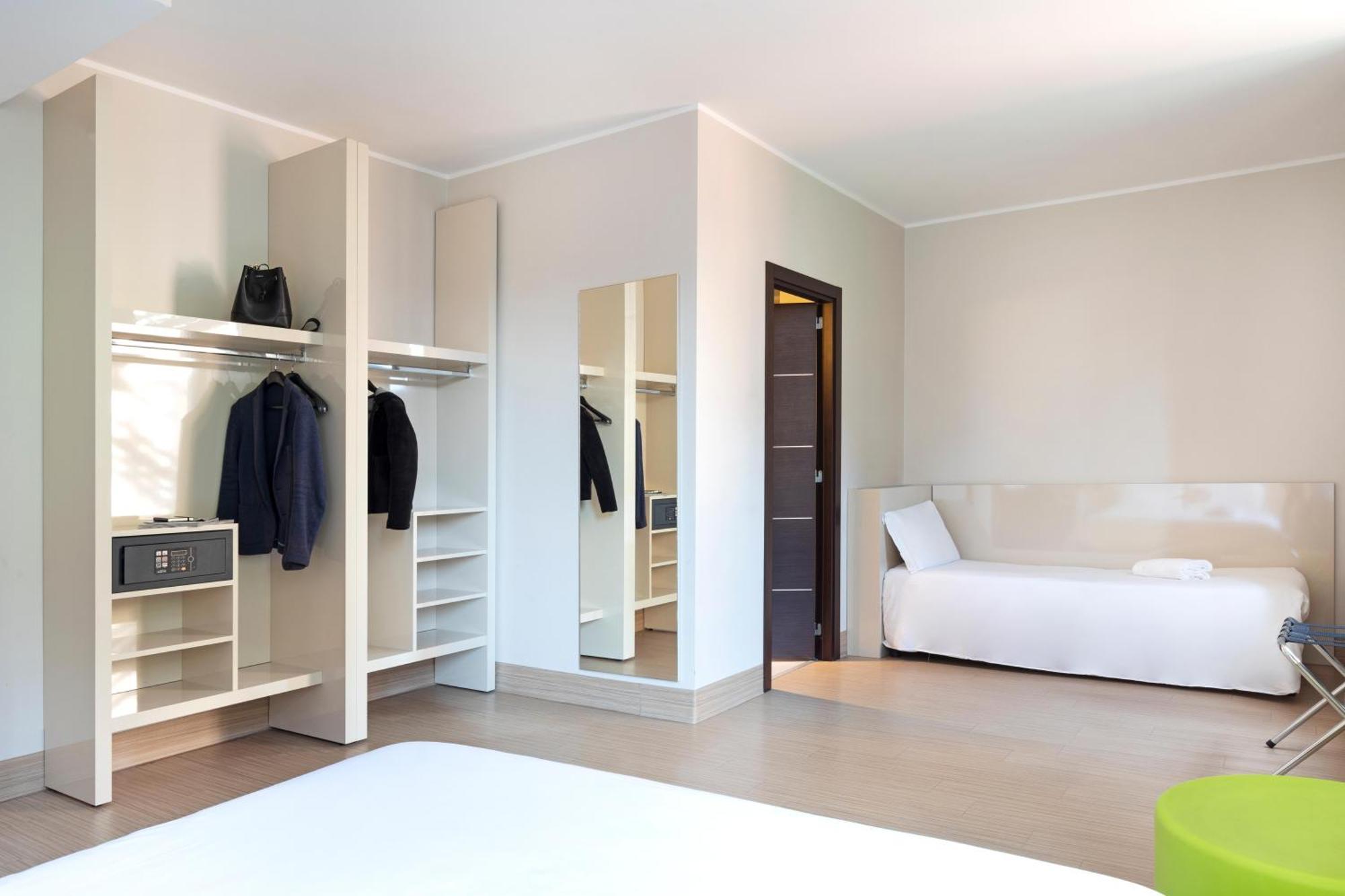 B&B Hotel Bergamo City Exterior photo
