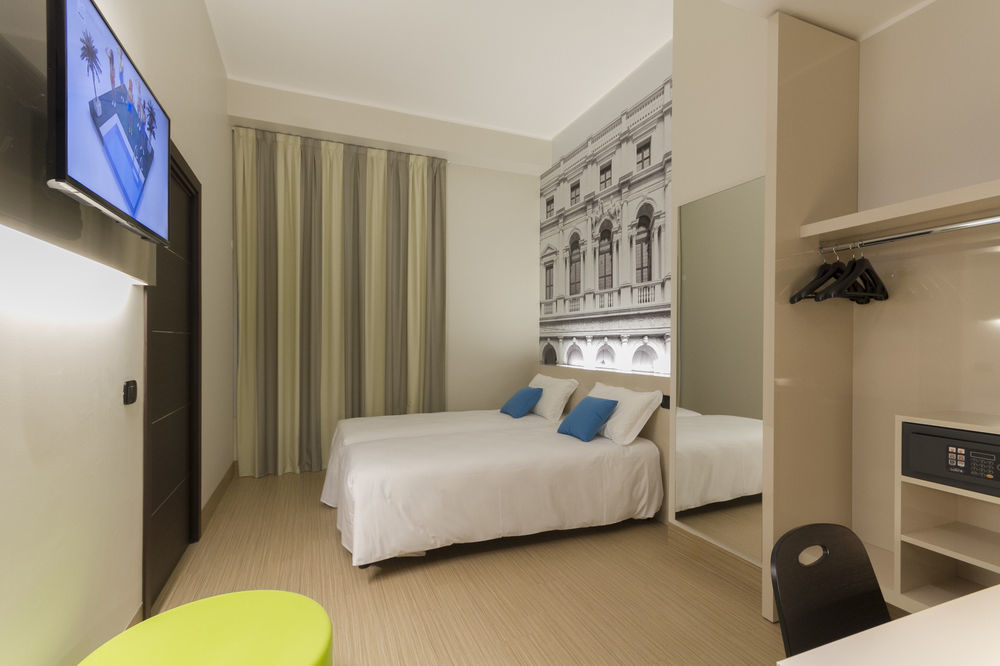 B&B Hotel Bergamo City Exterior photo