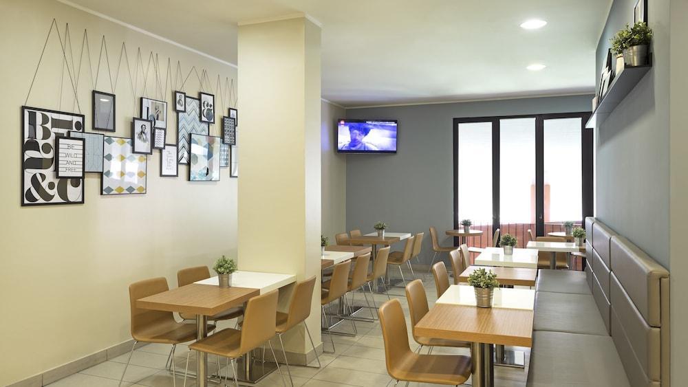 B&B Hotel Bergamo City Exterior photo